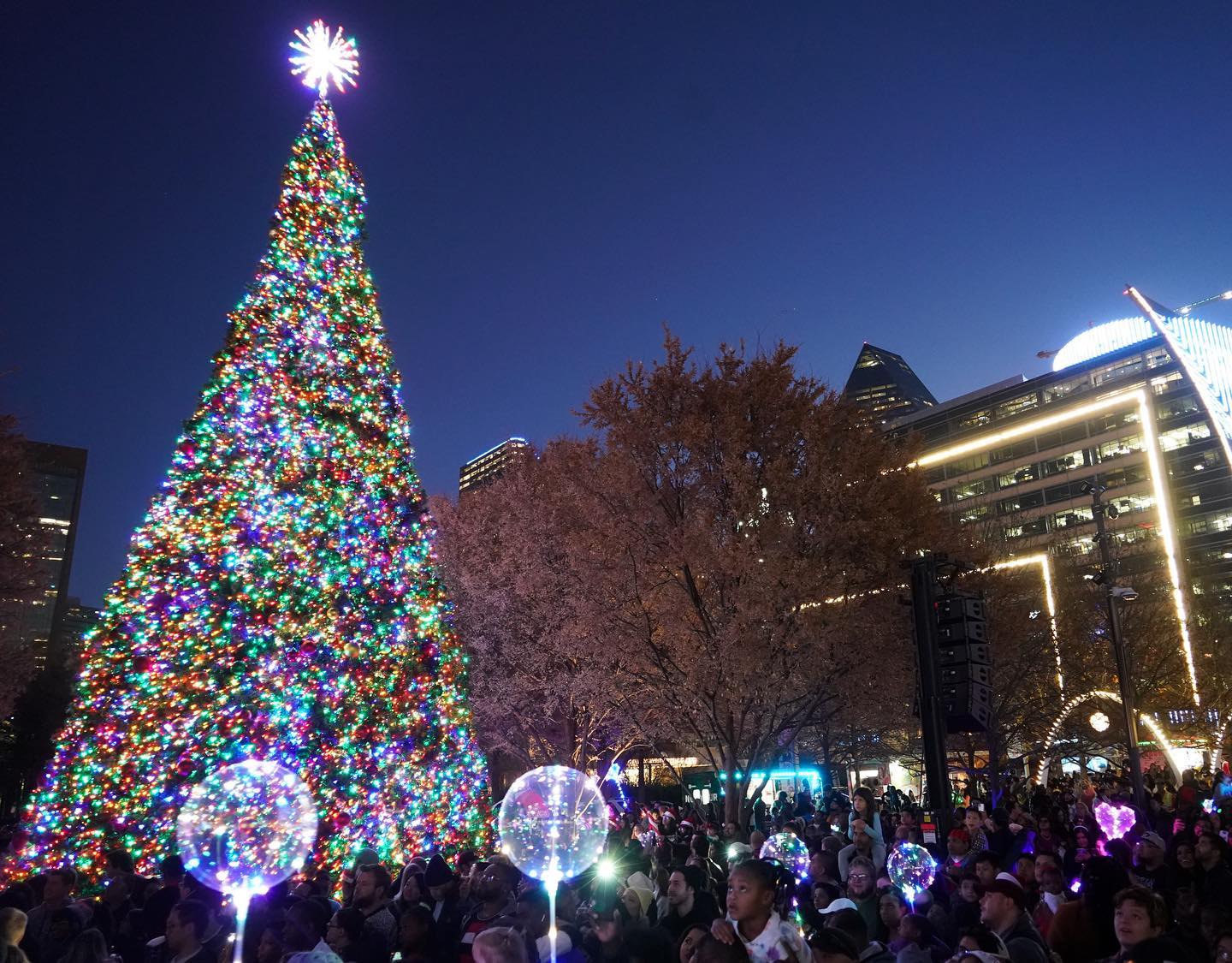 Klyde Warren Park - Christmas Tree