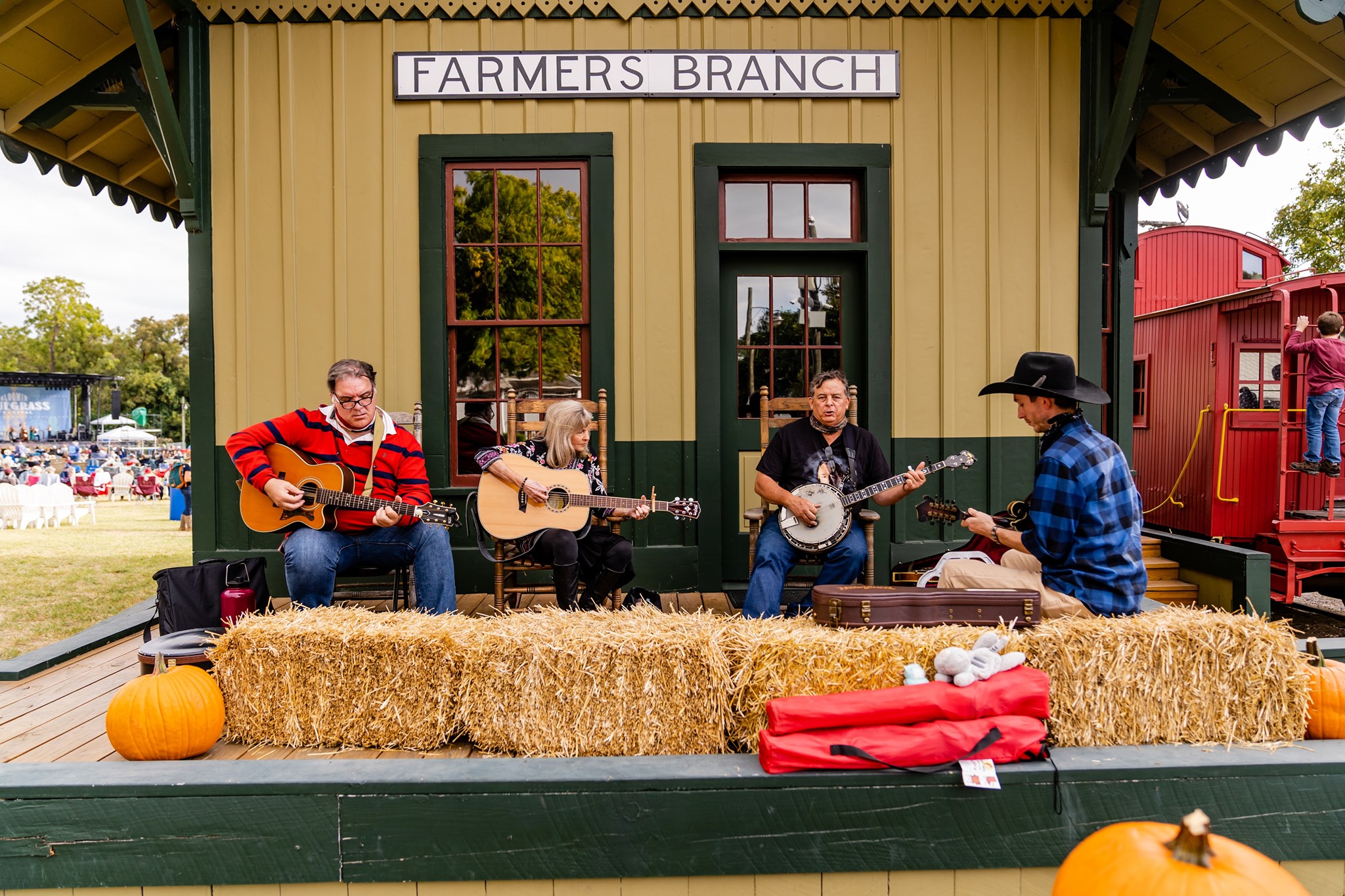 Live Music - Photo Courtesy of Bloomin Bluegrass Festival