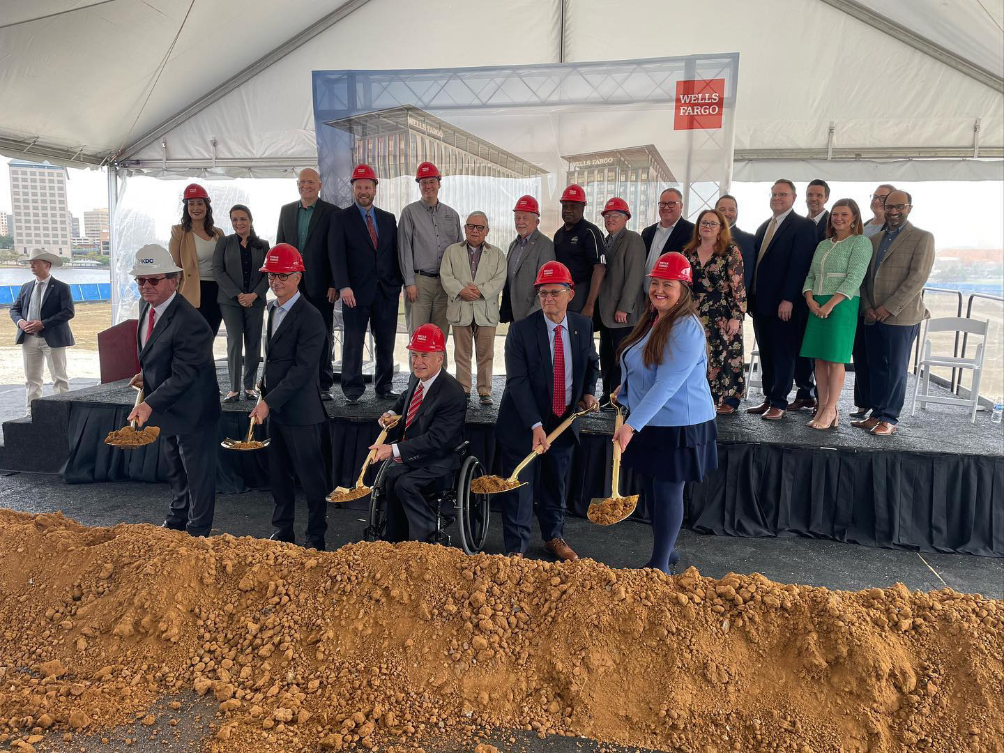 Photo courtesy of City of Irving - Wells Fargo campus groundbreaking