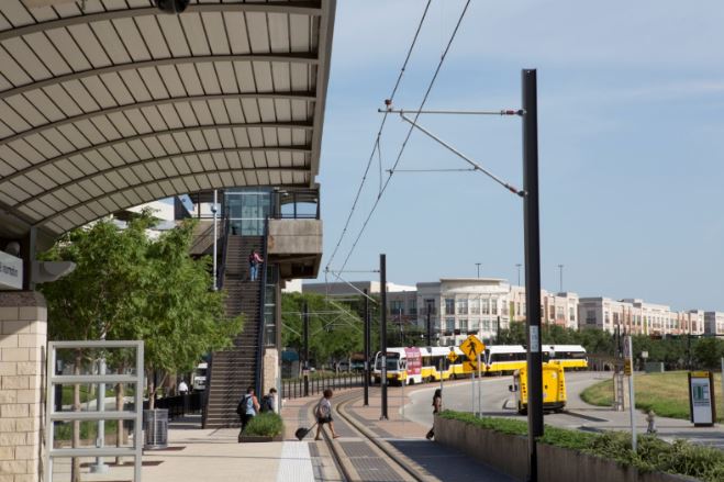 Las Colinas Station