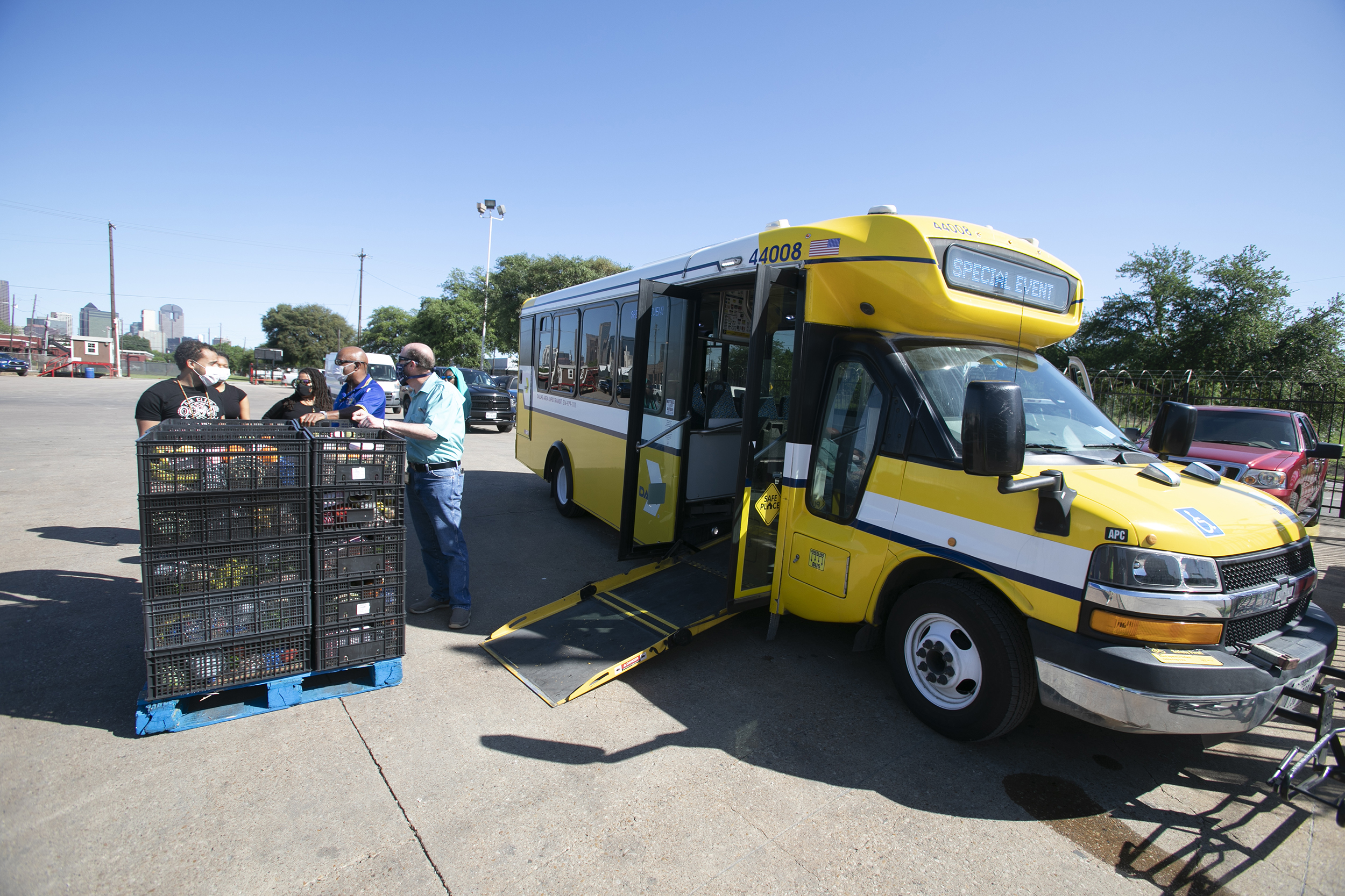 DART and UNT Dallas Mobile Market help deliver food to families in food deserts in southern Dallas.